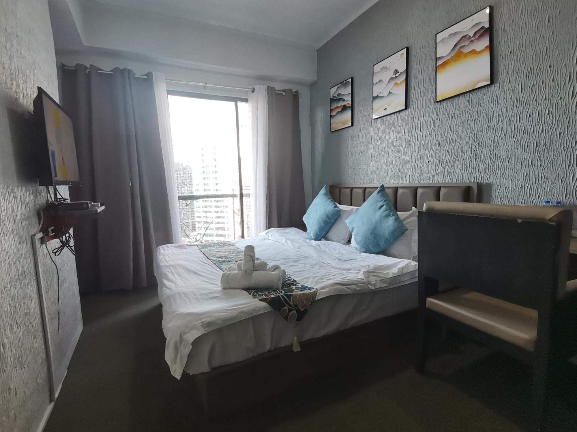 Warm Makati Aparthotel Makati City Buitenkant foto